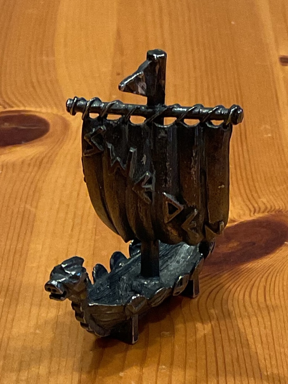 PEWTER SWEDEN VIKING LONG SHIP FIGURINE VINTAGE DRAGON BOW CURLED TAIL SHIELDS